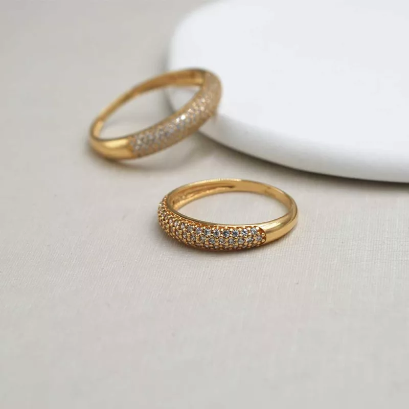 Anillo Cintillo Oro Amarillo 18k con circones