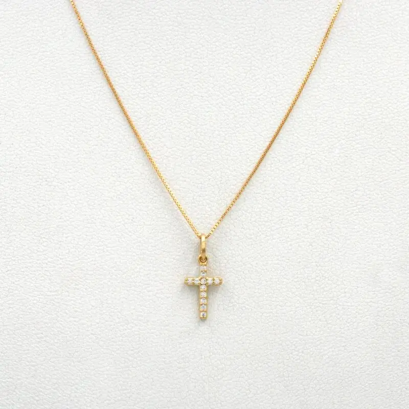 CON_CRUZCIRCONES1 Conjunto Cruz de oro 18k con circones, joya delicada y elegante.